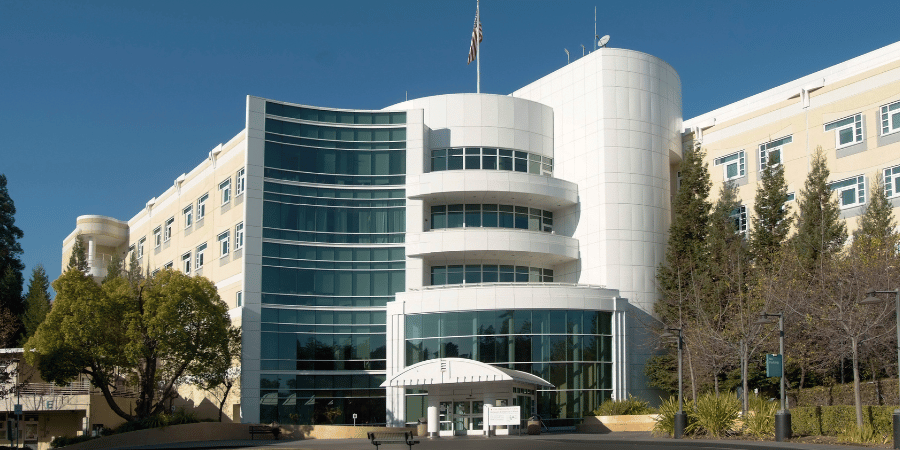 front view of Contra Costa Regional Medical Center